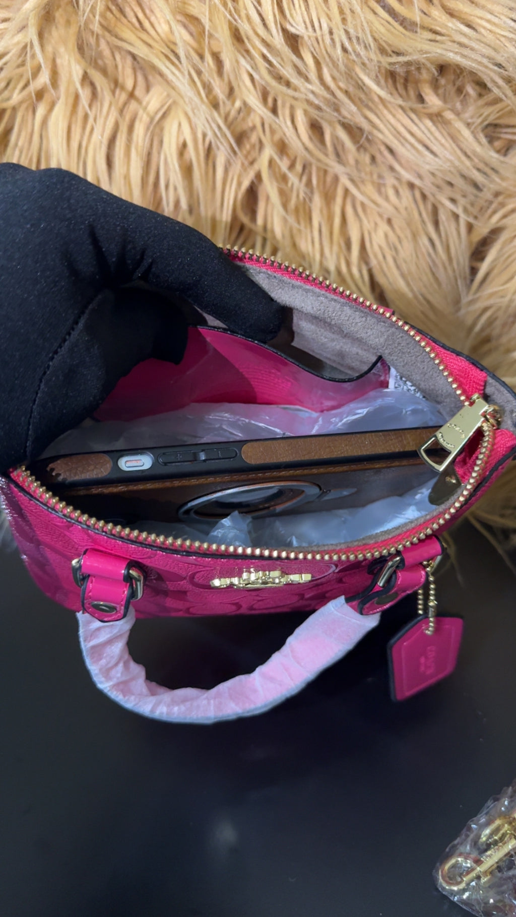 Co pink mono