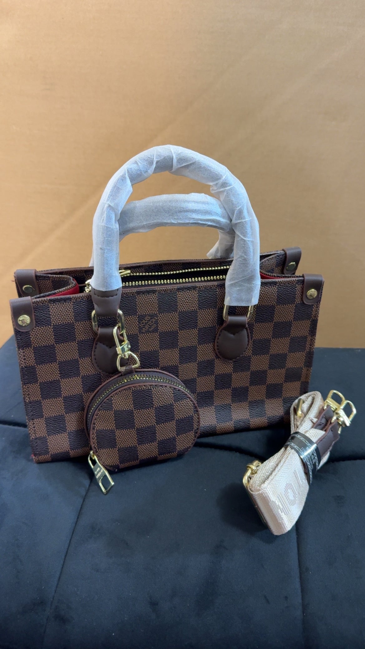 Lu checker tote purse