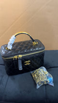 CC vanity black