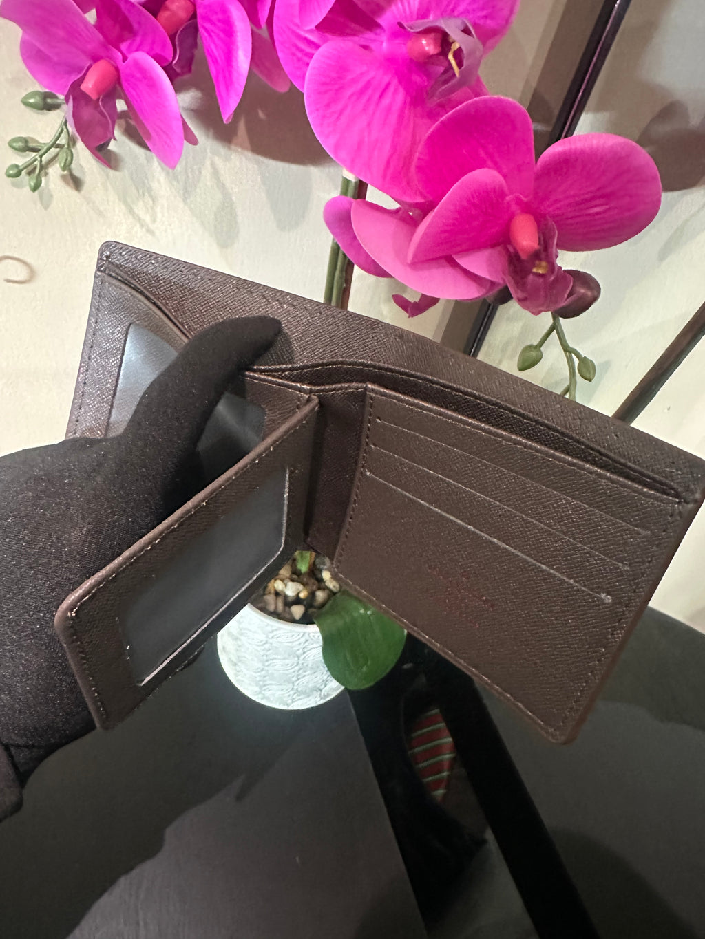 Lu brown checker wallet