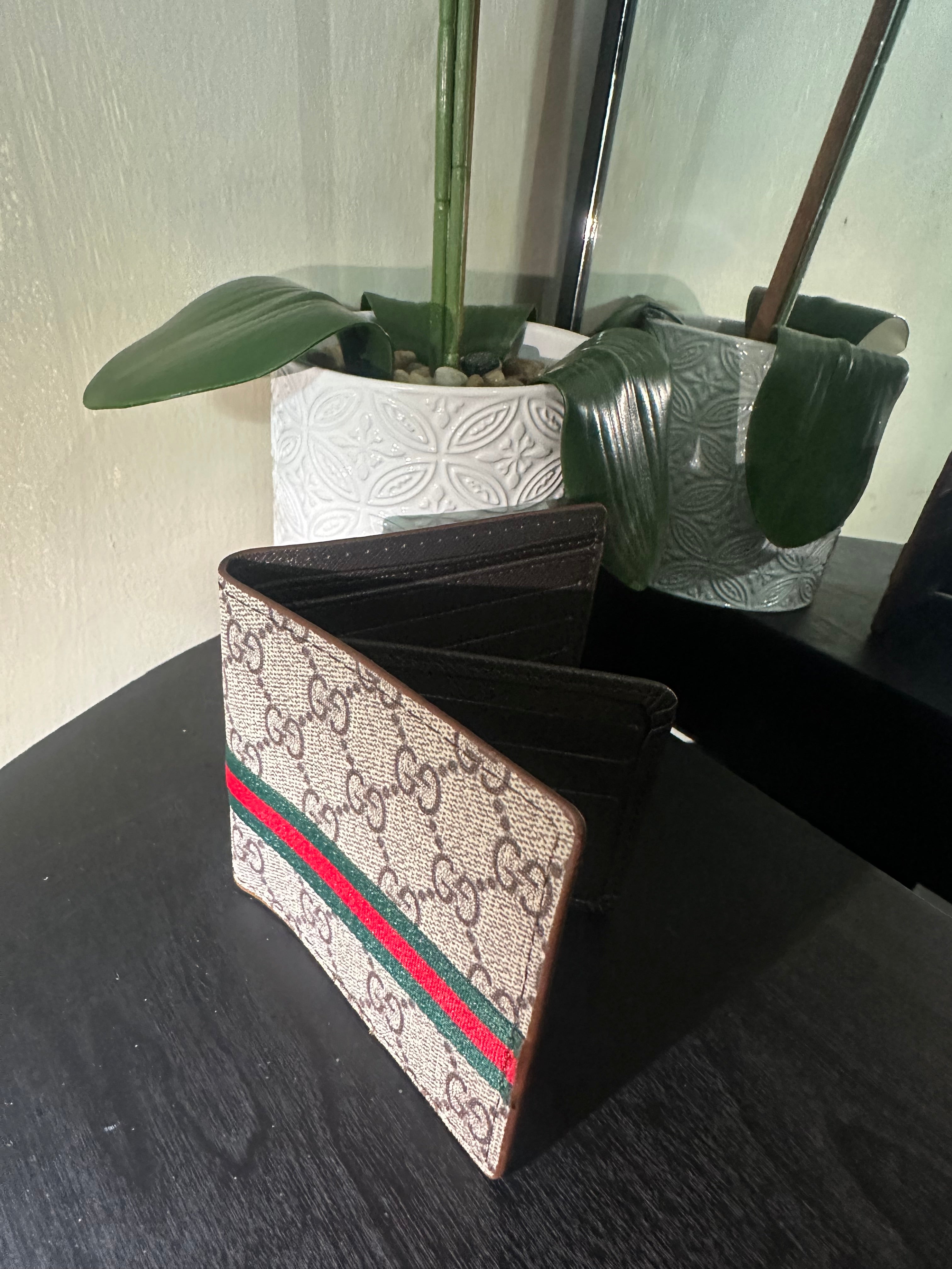 GG mono with stripe wallet