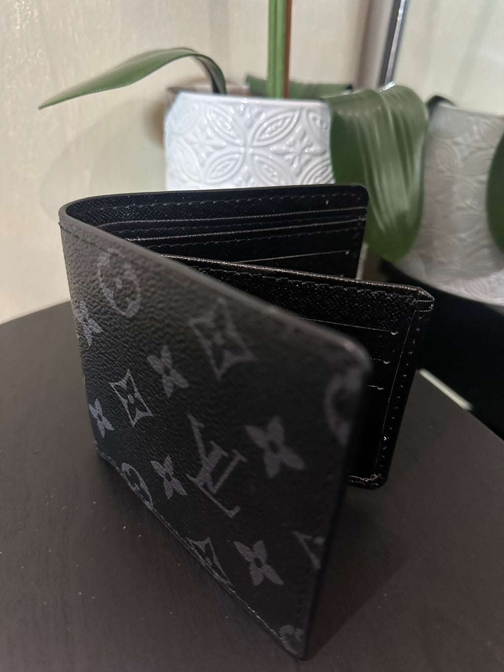 Lu black mono wallet