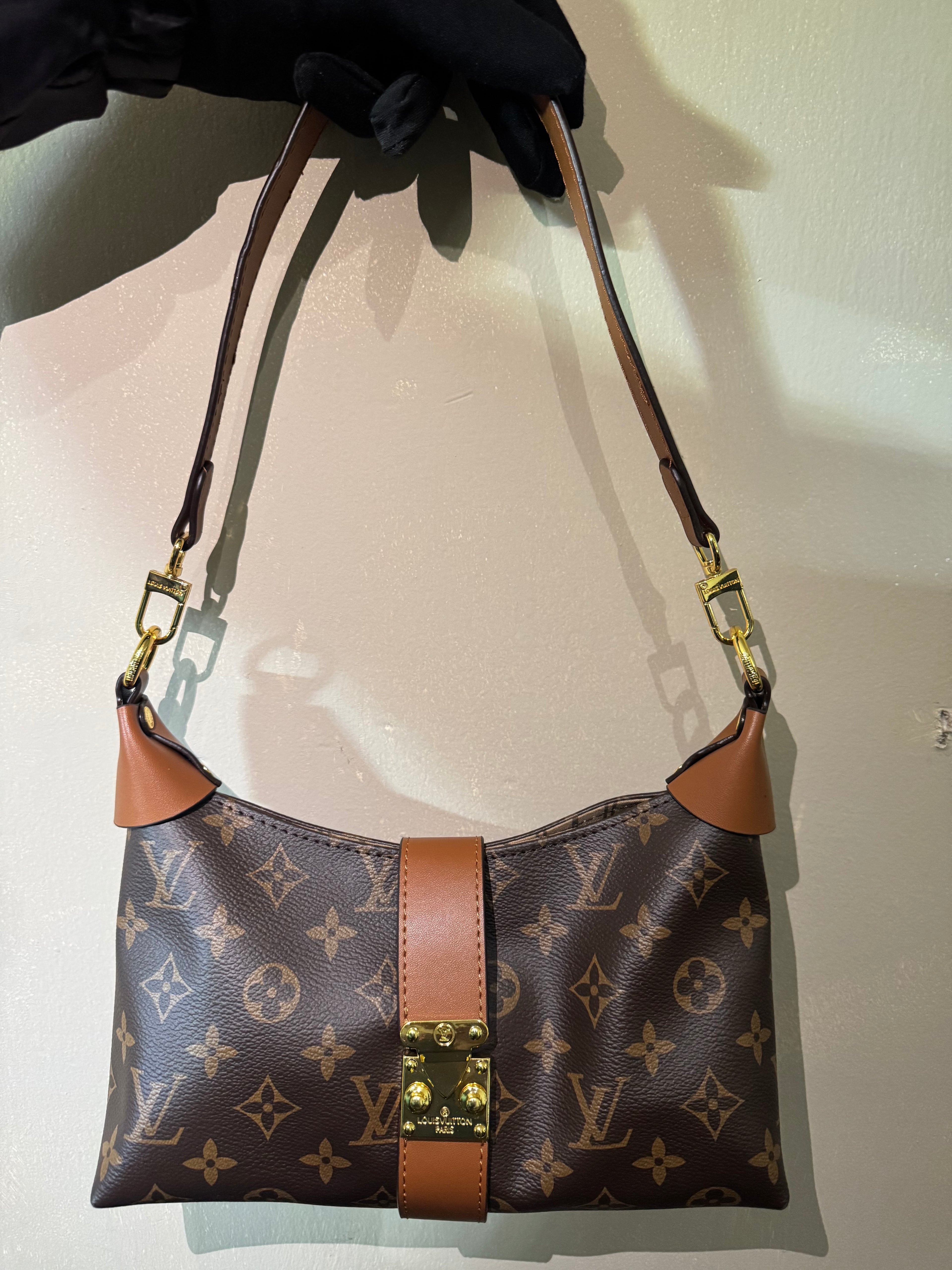 Lu monogram