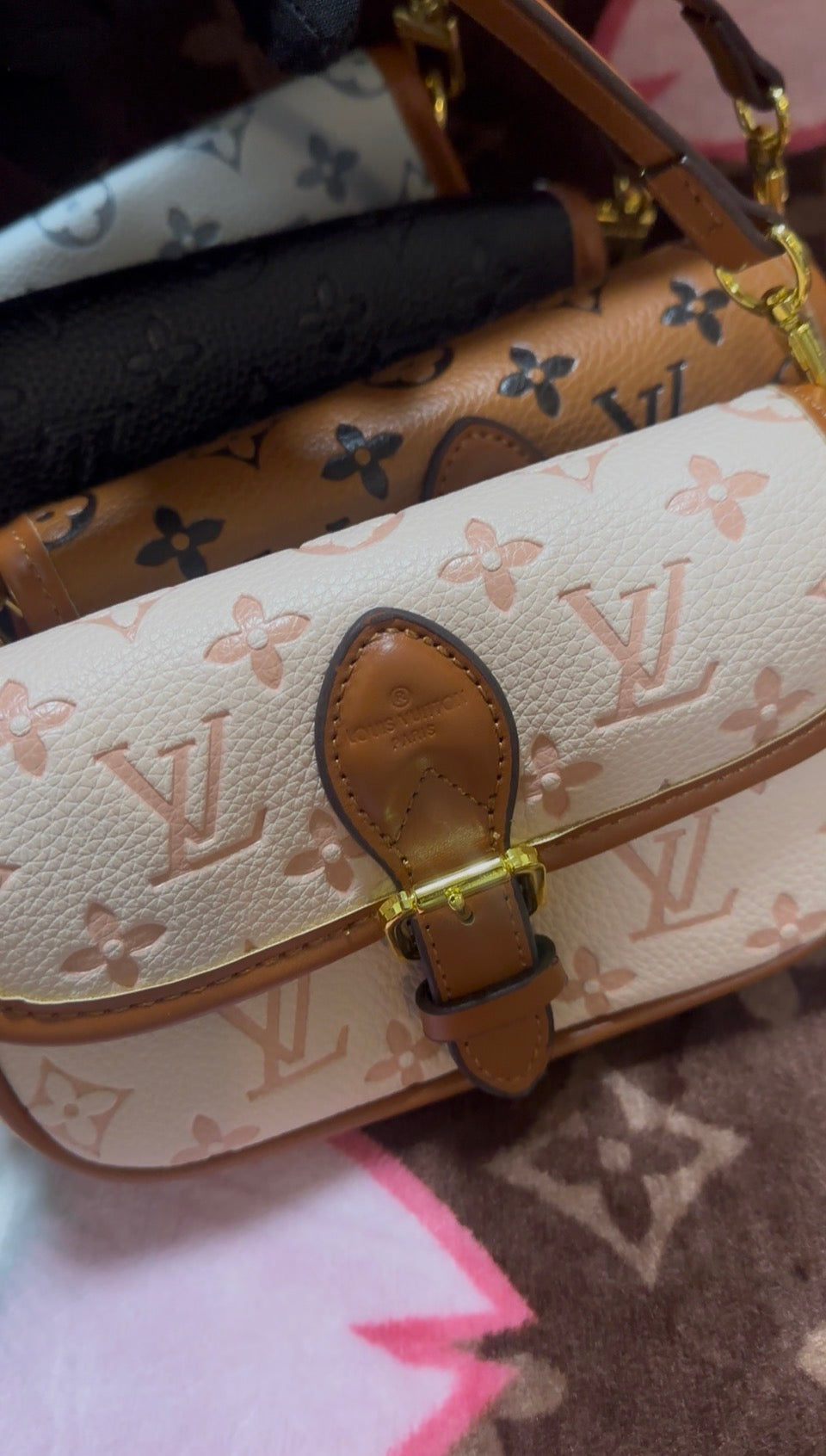 Lu mono cream/peachy