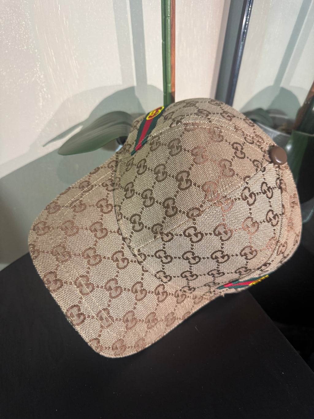 GG mono with stripe cap