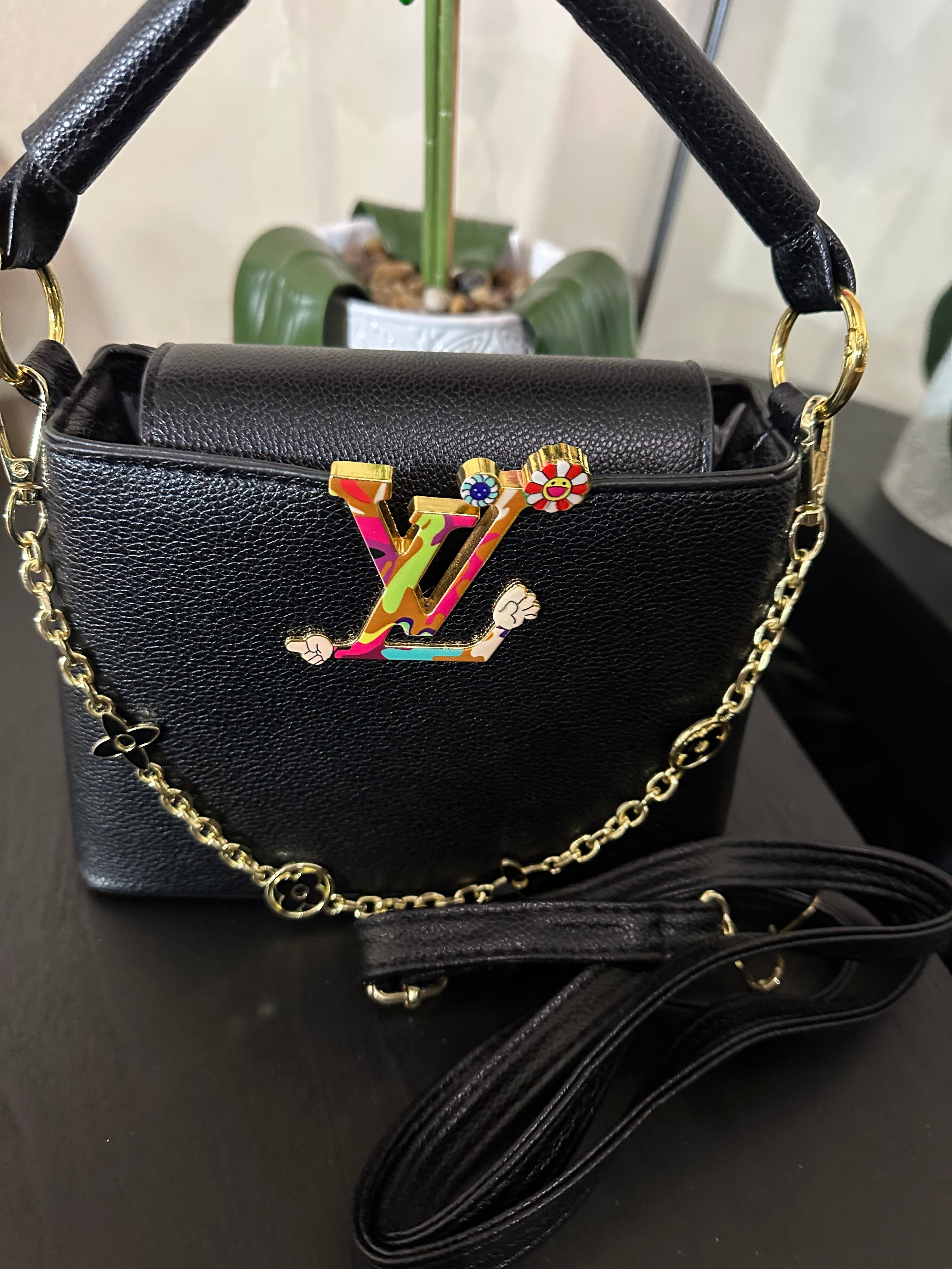Lu Capucine mini black