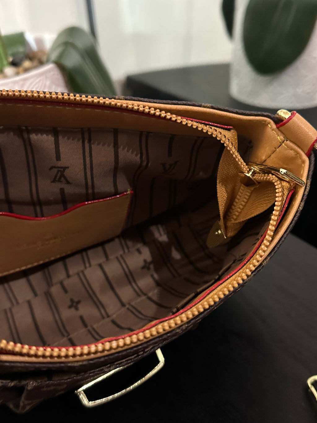 Lu Sunset brown monogram