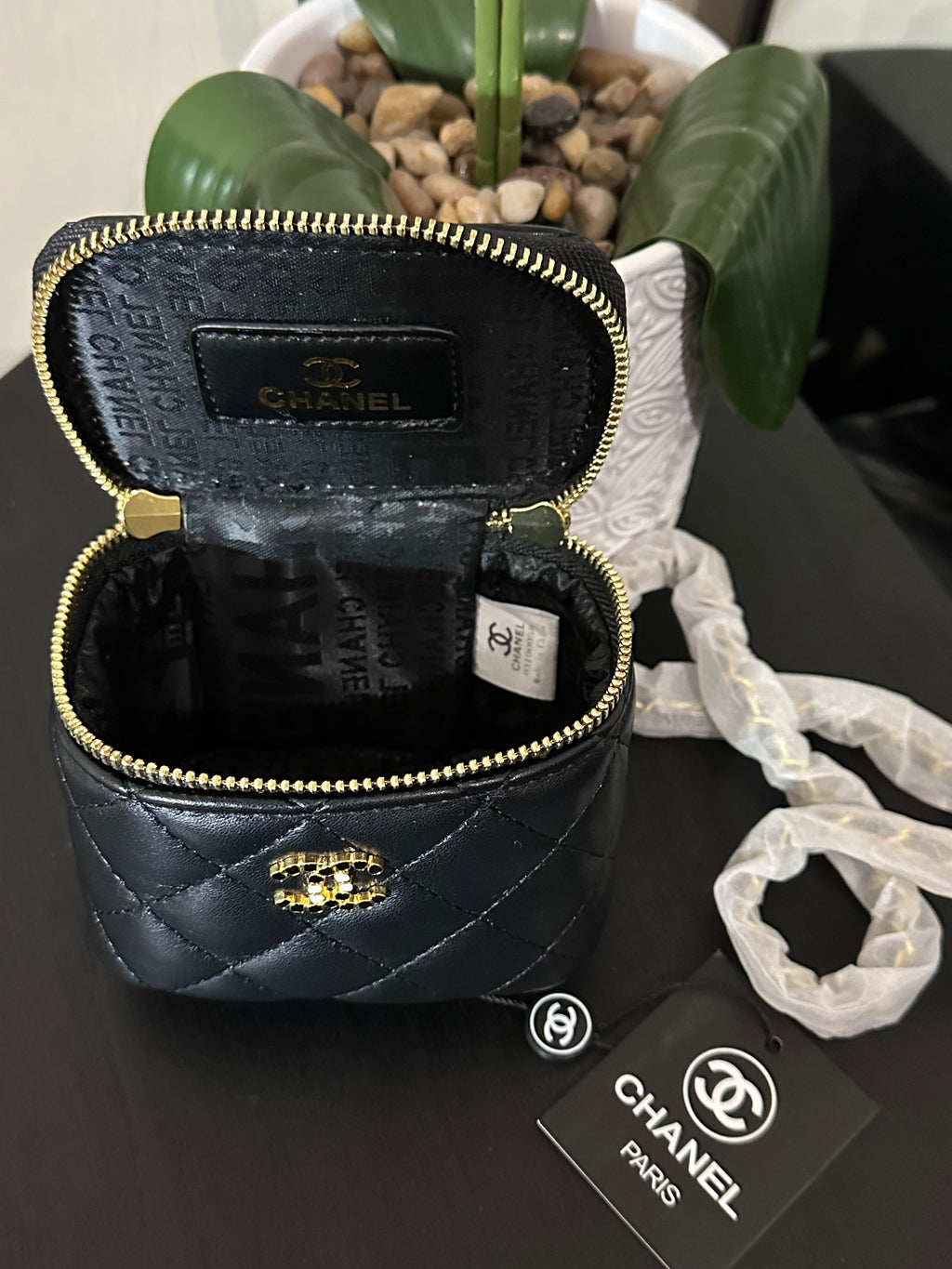 CC small Vanity black