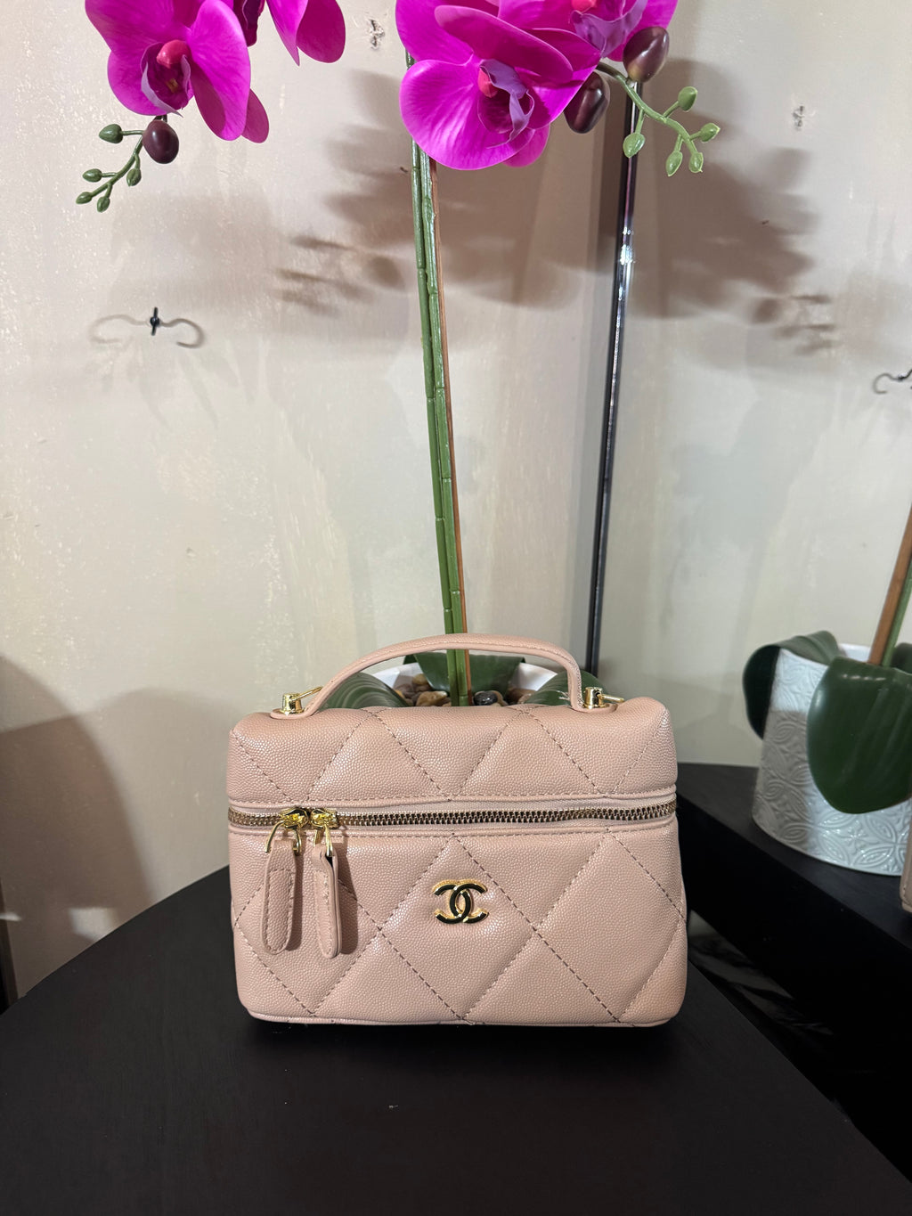 CC vanity tan