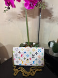 Lu wallet on chain white mono