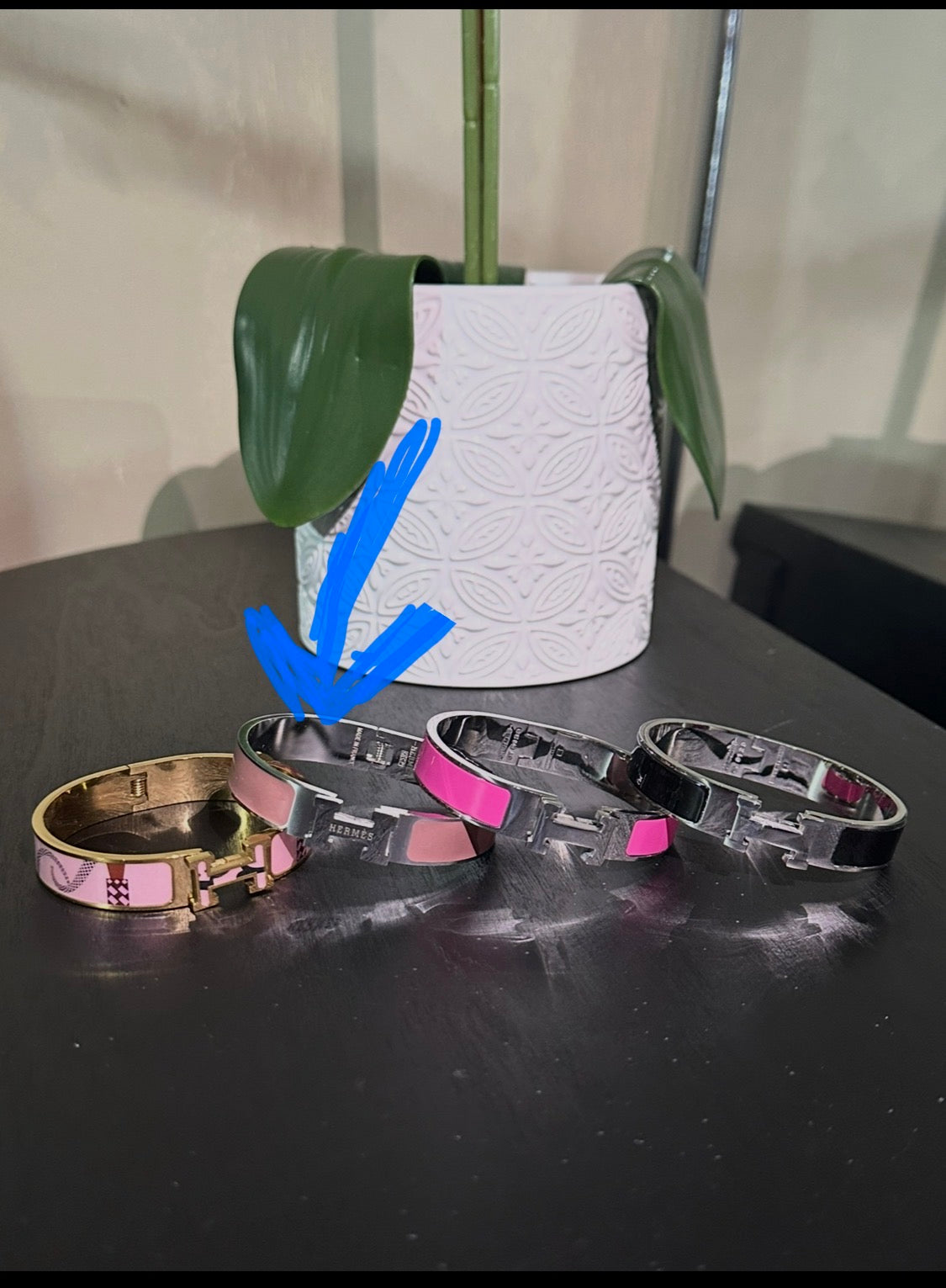 Hermes mauve bangle