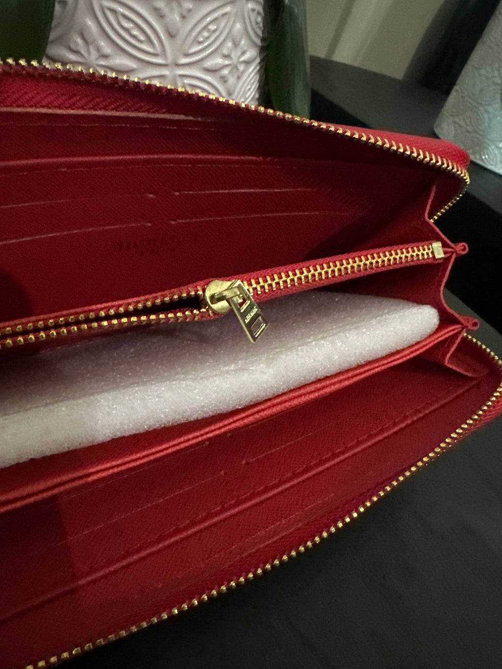 Hermes wallet zip red
