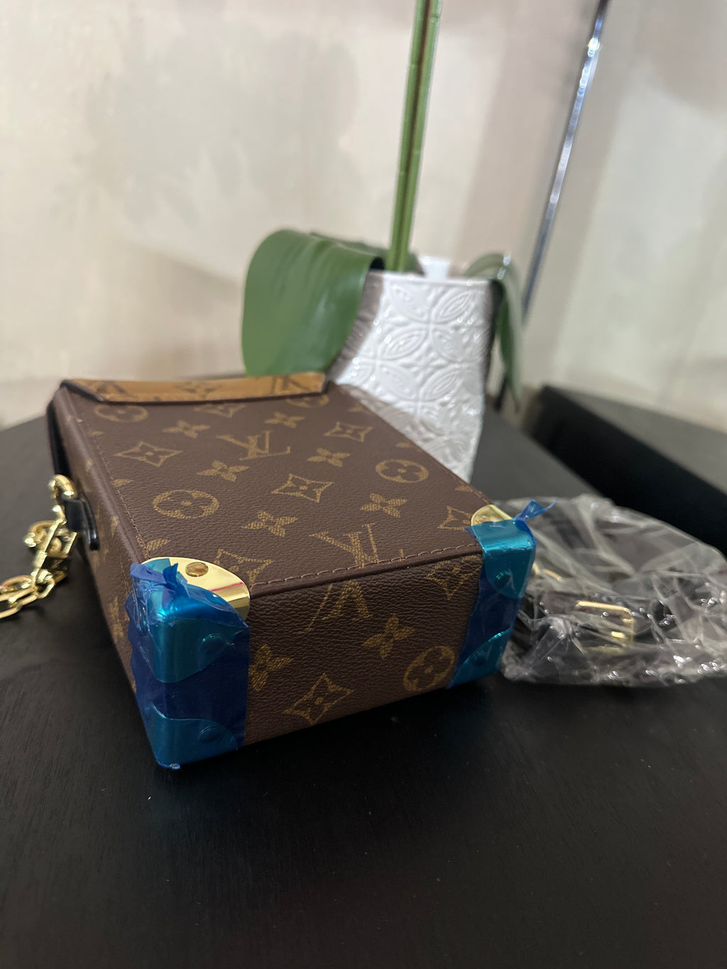 Louis Vuitton small case purse