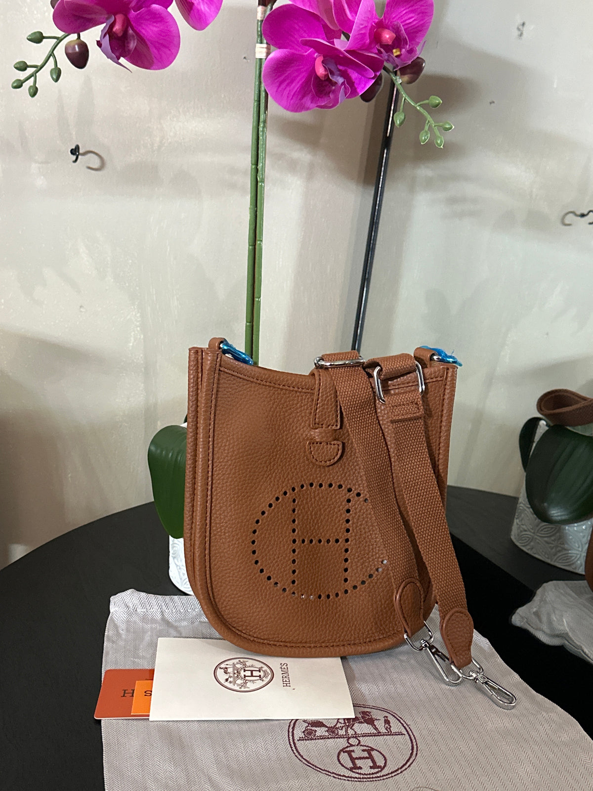 Hermes 16 Evelyn brown