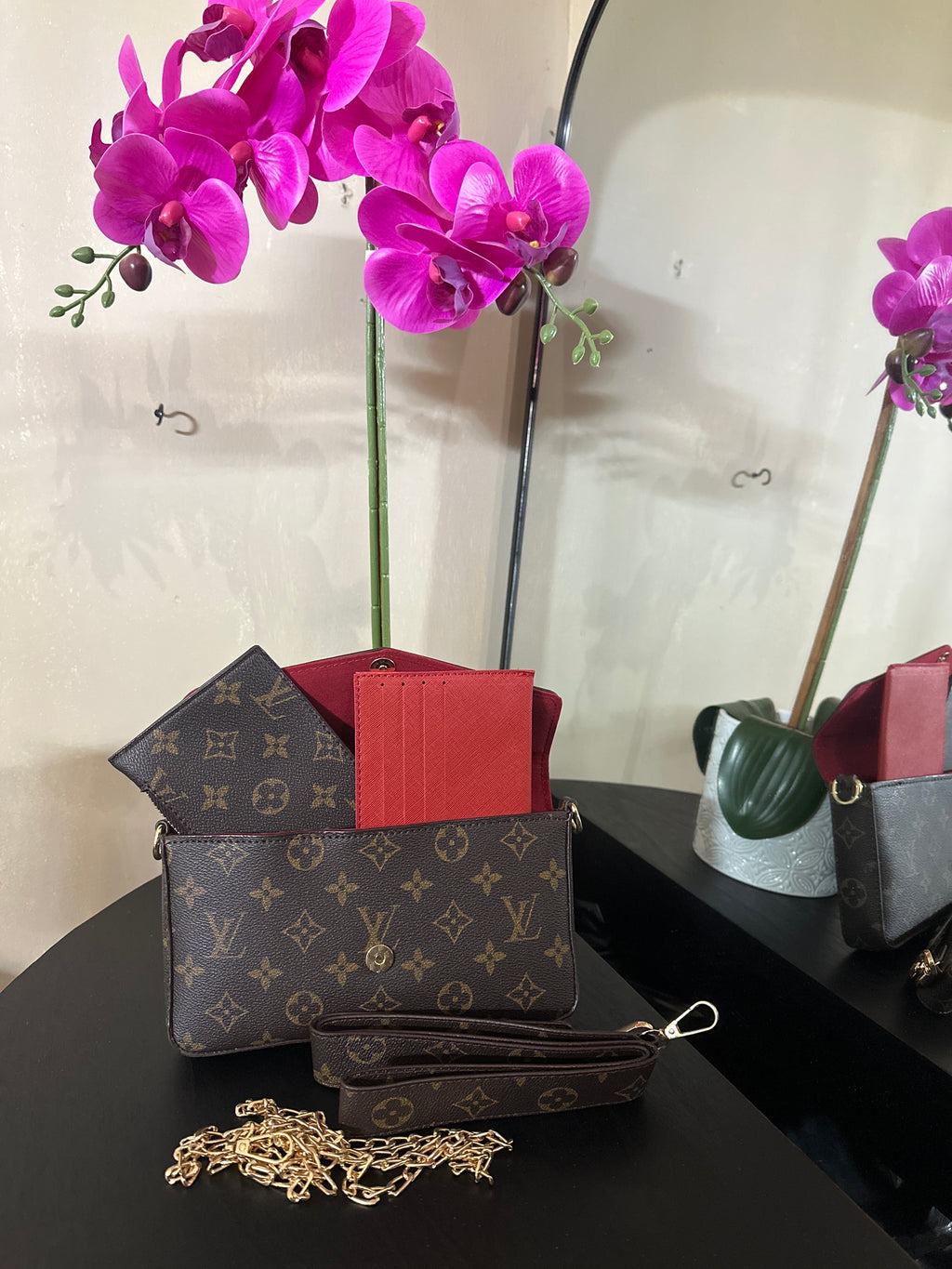Louis Vuitton 3in1 pouchette