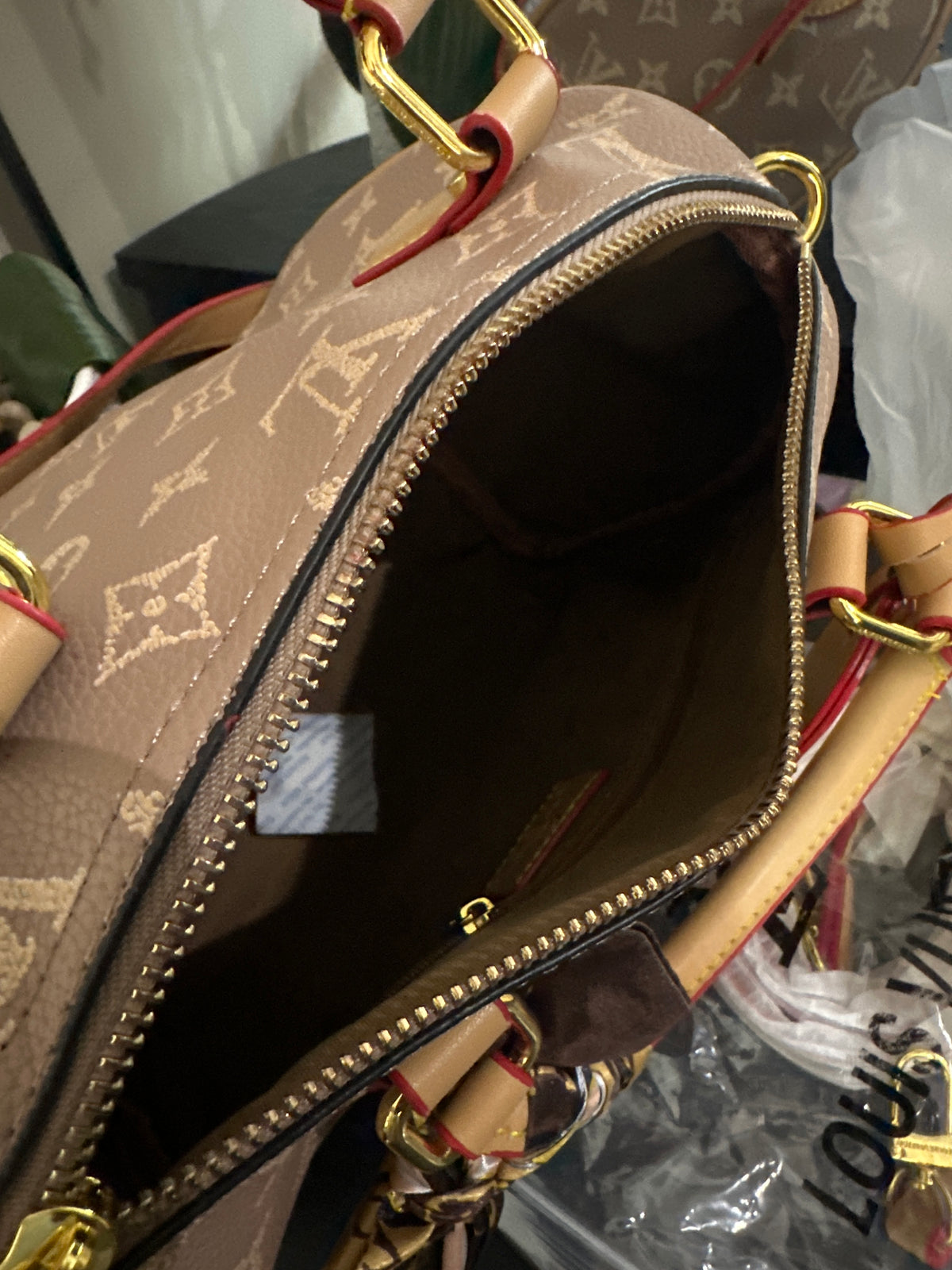 Louis Vuitton speedy 25 tan