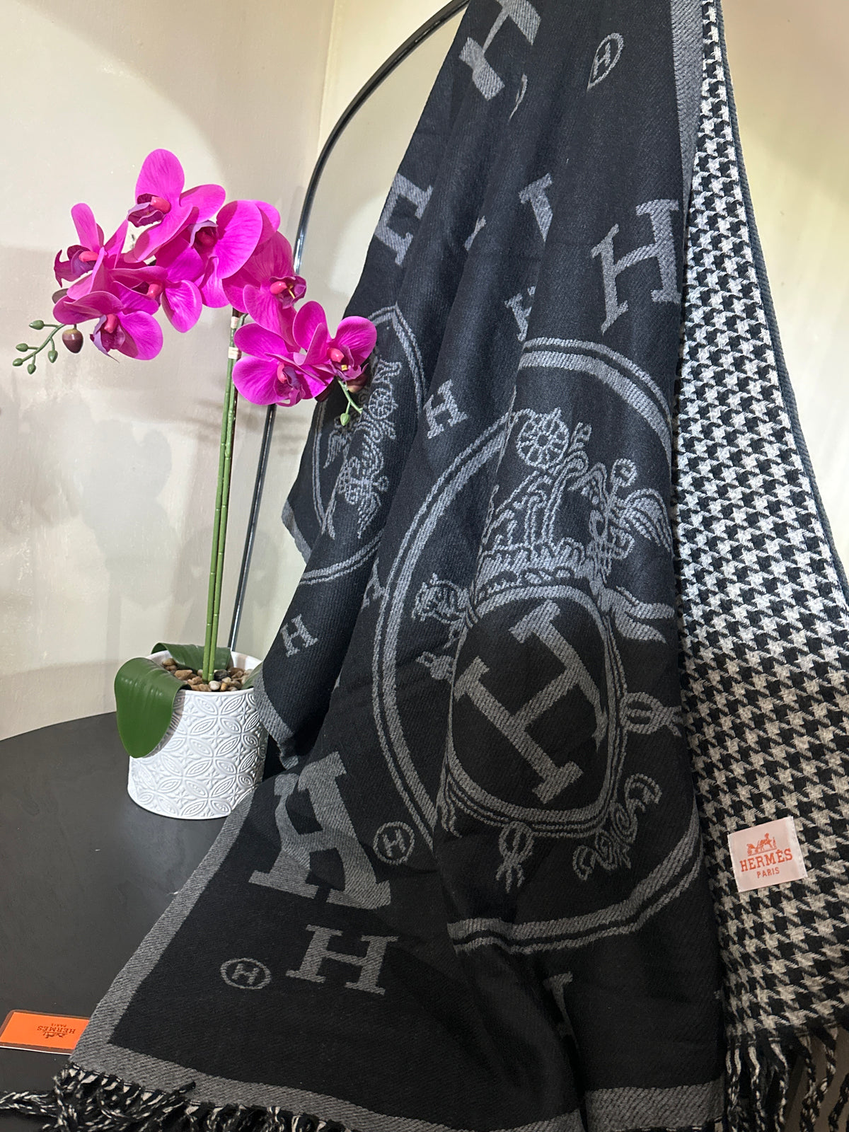 Hermes scarf black